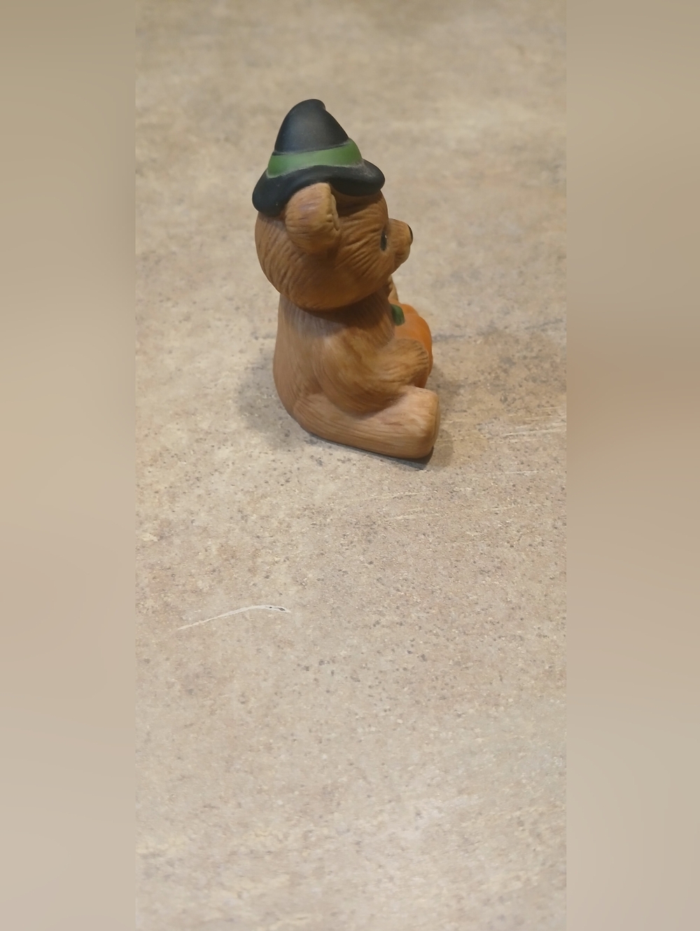🍂Vintage "October" Bear Figurine - Picture 3 of 5